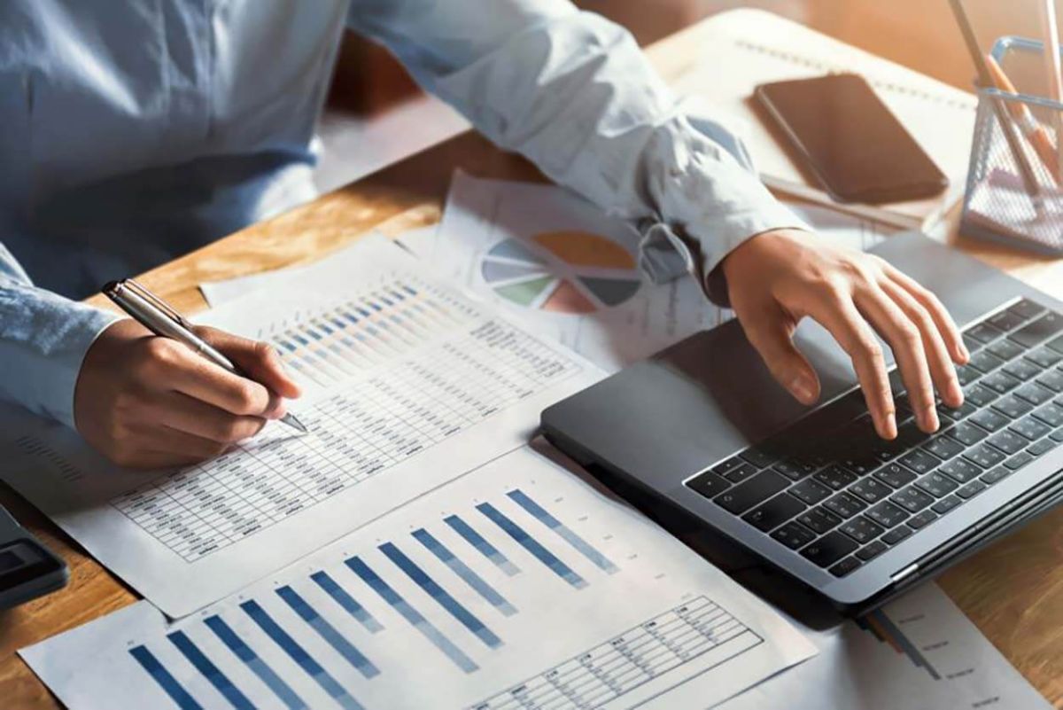 Gestión completa de IVA e IRPF para autónomos